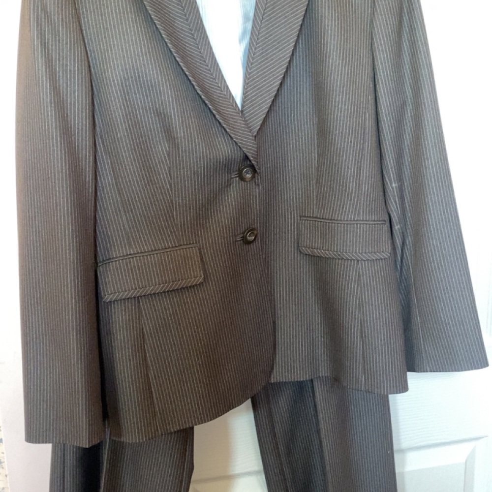 Tahari Women’s Blazer and Pants